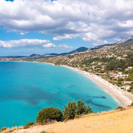 Villa Europe Ena Lakithra Luaran gambar