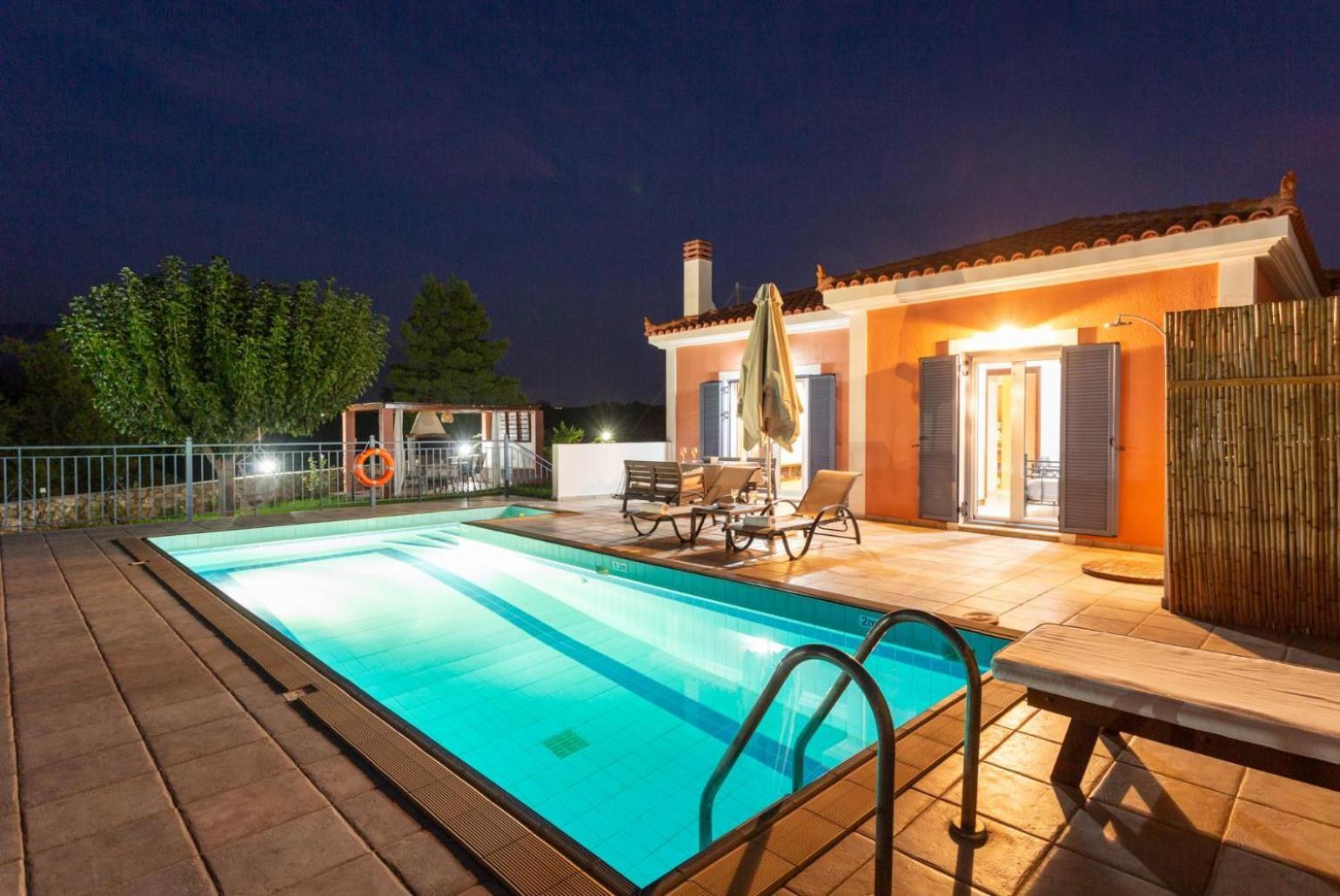 Villa Europe Ena Lakithra Luaran gambar